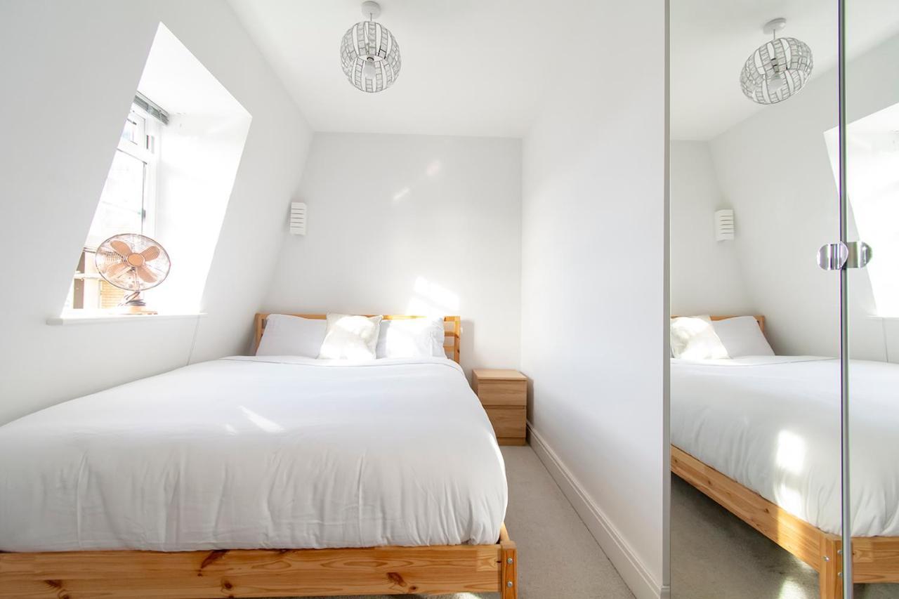 Modern 1 Bed Flat 2 Mins Walk From Restaurants Bars Clubs & Beach! Wow! Apartment Bournemouth Exterior photo